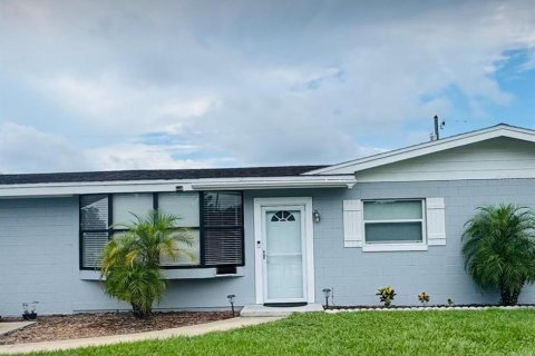 Casa en alquiler en Orlando, Florida, 3 dormitorios, 171.59 m2 № 1888549 - foto 1