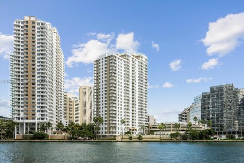 Condo in Miami, Florida, 2 bedrooms  № 2079654