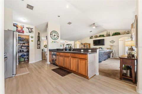 House in Palm Coast, Florida 4 bedrooms, 226.68 sq.m. № 2098276 - photo 13