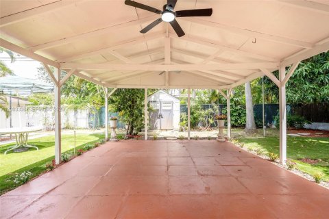 Купить виллу или дом в Майами, Флорида 2 спальни, 145.3м2, № 2066802 - фото 27