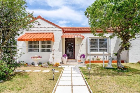 Купить виллу или дом в Майами, Флорида 2 спальни, 145.3м2, № 2066802 - фото 3