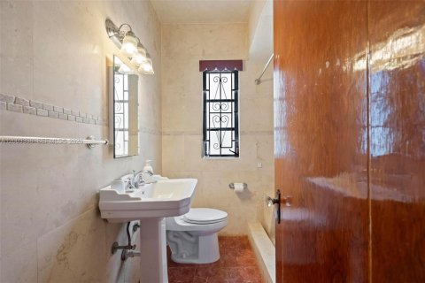 Купить виллу или дом в Майами, Флорида 2 спальни, 145.3м2, № 2066802 - фото 25