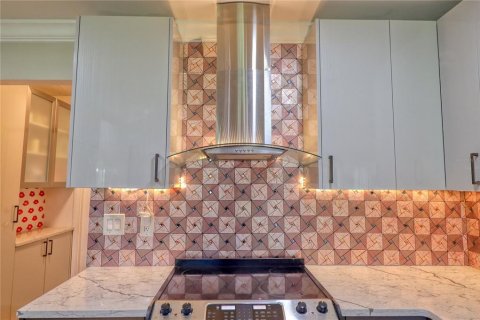 Купить виллу или дом в Сарасота, Флорида 7 комнат, 172.05м2, № 1916055 - фото 23