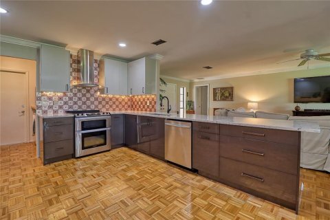 Купить виллу или дом в Сарасота, Флорида 7 комнат, 172.05м2, № 1916055 - фото 16