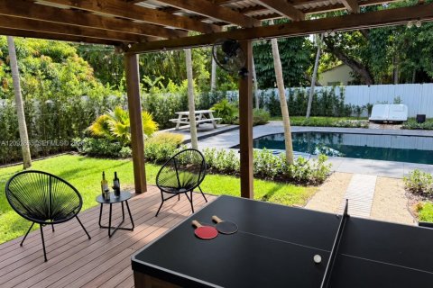 Villa ou maison à vendre à Miami Shores, Floride: 2 chambres, 107.3 m2 № 2377167 - photo 16