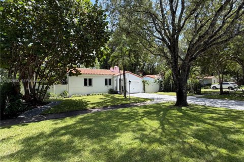 Villa ou maison à vendre à Miami Shores, Floride: 2 chambres, 107.3 m2 № 2377167 - photo 9