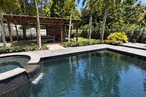 Villa ou maison à vendre à Miami Shores, Floride: 2 chambres, 107.3 m2 № 2377167 - photo 15