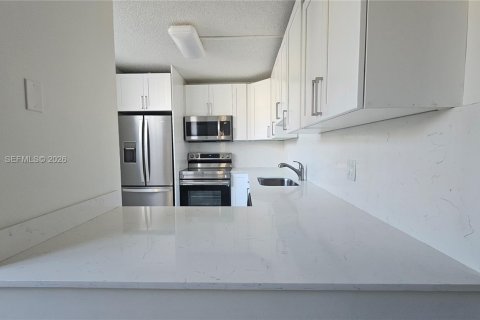 Copropriété à louer à Davie, Floride: 2 chambres, 92.9 m2 № 2042218 - photo 17