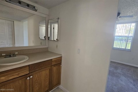 Copropriété à louer à Davie, Floride: 2 chambres, 92.9 m2 № 2042218 - photo 12