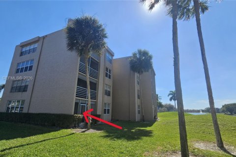 Copropriété à louer à Davie, Floride: 2 chambres, 92.9 m2 № 2042218 - photo 2