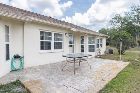 Condo in New Port Richey, Florida, 2 bedrooms № 2103474 - photo 29