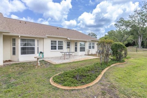 Condo in New Port Richey, Florida, 2 bedrooms № 2103474 - photo 27