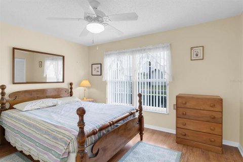 Condo in New Port Richey, Florida, 2 bedrooms № 2103474 - photo 21