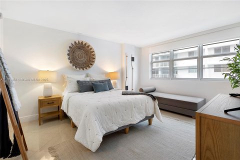 Снять в аренду кондоминиум в Майами-Бич, Флорида 1 спальня, 74.88м2, № 1943652 - фото 8