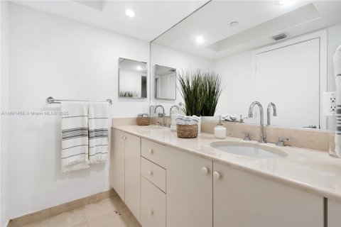Снять в аренду кондоминиум в Майами-Бич, Флорида 1 спальня, 74.88м2, № 1943652 - фото 12