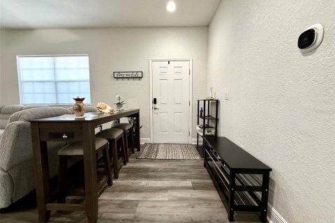 House in Clermont, Florida 3 bedrooms, 132.48 sq.m. № 2201533 - photo 3