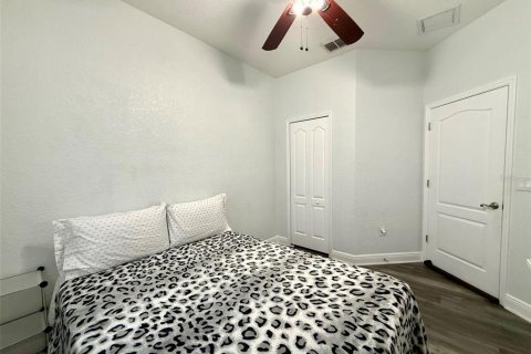 House in Clermont, Florida 3 bedrooms, 132.48 sq.m. № 2201533 - photo 19