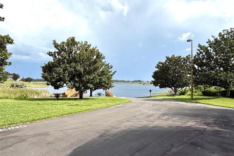 House in Clermont, Florida 3 bedrooms, 132.48 sq.m. № 2201533 - photo 28