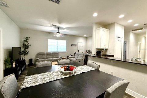 House in Clermont, Florida 3 bedrooms, 132.48 sq.m. № 2201533 - photo 11