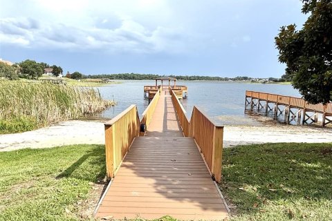 House in Clermont, Florida 3 bedrooms, 132.48 sq.m. № 2201533 - photo 27