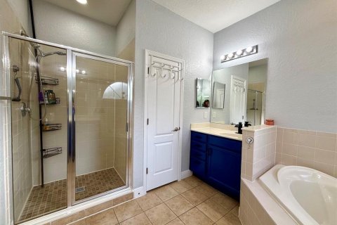 House in Clermont, Florida 3 bedrooms, 132.48 sq.m. № 2201533 - photo 14