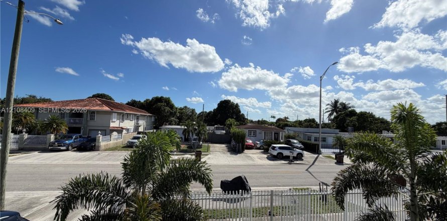 Villa ou maison à Hialeah, Floride 2 chambres № 2432425