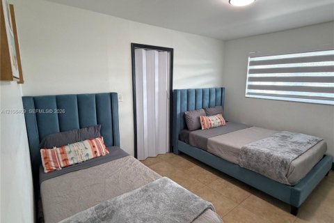 Villa ou maison à louer à Hialeah, Floride: 2 chambres № 2432425 - photo 9