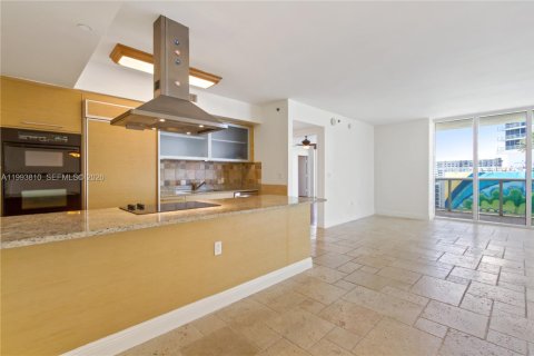Condominio en alquiler en Hallandale Beach, Florida, 2 dormitorios, 165.55 m2 № 2053335 - foto 4