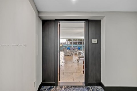 Condominio en alquiler en Hallandale Beach, Florida, 2 dormitorios, 165.55 m2 № 2053335 - foto 30