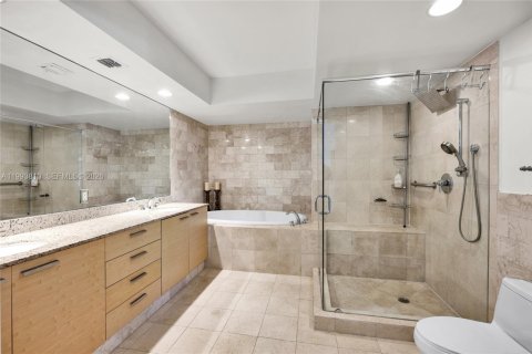 Condominio en alquiler en Hallandale Beach, Florida, 2 dormitorios, 165.55 m2 № 2053335 - foto 26