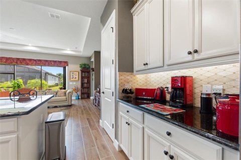 Casa en venta en Kissimmee, Florida, 3 dormitorios, 215.35 m2 № 1732604 - foto 13