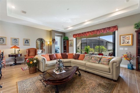 Casa en venta en Kissimmee, Florida, 3 dormitorios, 215.35 m2 № 1732604 - foto 3