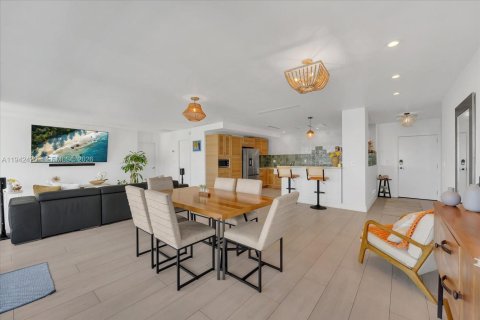 Купить кондоминиум в Майами, Флорида 2 спальни, 158.21м2, № 2005675 - фото 10