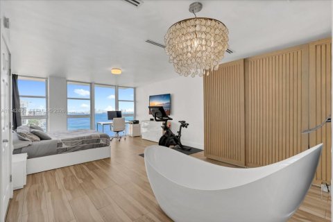 Купить кондоминиум в Майами, Флорида 2 спальни, 158.21м2, № 2005675 - фото 17