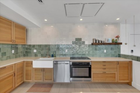 Купить кондоминиум в Майами, Флорида 2 спальни, 158.21м2, № 2005675 - фото 16