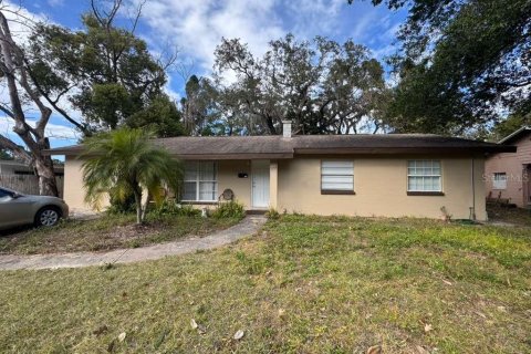 House in Orlando, Florida 3 bedrooms, 150.41 sq.m. № 2217960