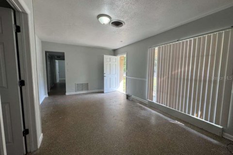 House in Orlando, Florida 3 bedrooms, 150.41 sq.m. № 2217960 - photo 10