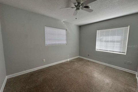 House in Orlando, Florida 3 bedrooms, 150.41 sq.m. № 2217960 - photo 6