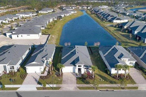 Купить виллу или дом в Деланд, Флорида 7 комнат, 210.98м2, № 1687006 - фото 1