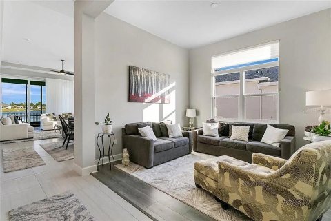 Купить виллу или дом в Деланд, Флорида 7 комнат, 210.98м2, № 1687006 - фото 3