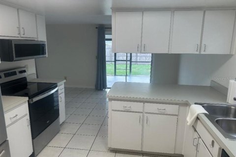 Villa ou maison à louer à Tampa, Floride: 3 chambres, 112.23 m2 № 2386322 - photo 11