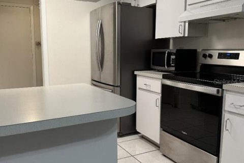 Villa ou maison à louer à Tampa, Floride: 3 chambres, 112.23 m2 № 2386322 - photo 14