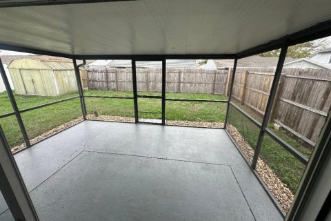 Villa ou maison à louer à Tampa, Floride: 3 chambres, 112.23 m2 № 2386322 - photo 12