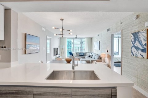 Copropriété à louer à Sunny Isles Beach, Floride: 2 chambres, 143.16 m2 № 2028945 - photo 8