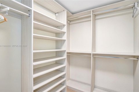 Copropriété à louer à Sunny Isles Beach, Floride: 2 chambres, 143.16 m2 № 2028945 - photo 24