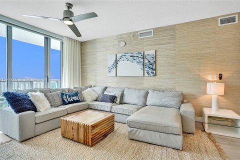 Copropriété à louer à Sunny Isles Beach, Floride: 2 chambres, 143.16 m2 № 2028945 - photo 19
