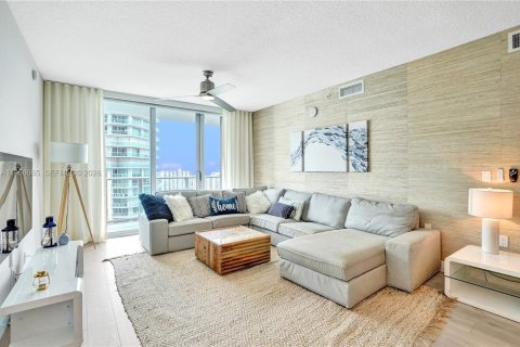 Condo à Sunny Isles Beach, Floride, 2 chambres  № 2028945