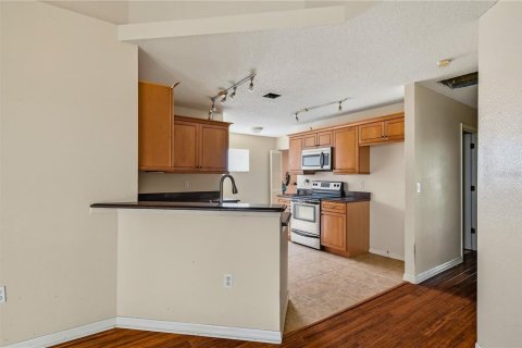 House in Sarasota, Florida 3 bedrooms, 111.02 sq.m. № 2405242 - photo 5