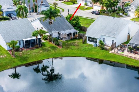 House in Sarasota, Florida 3 bedrooms, 111.02 sq.m. № 2405242 - photo 27