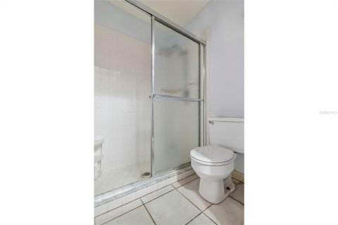 House in Sarasota, Florida 3 bedrooms, 111.02 sq.m. № 2405242 - photo 15